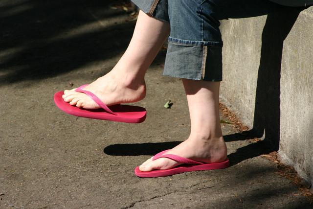 Do You Know The Health And Medical Implications About Flip Flops