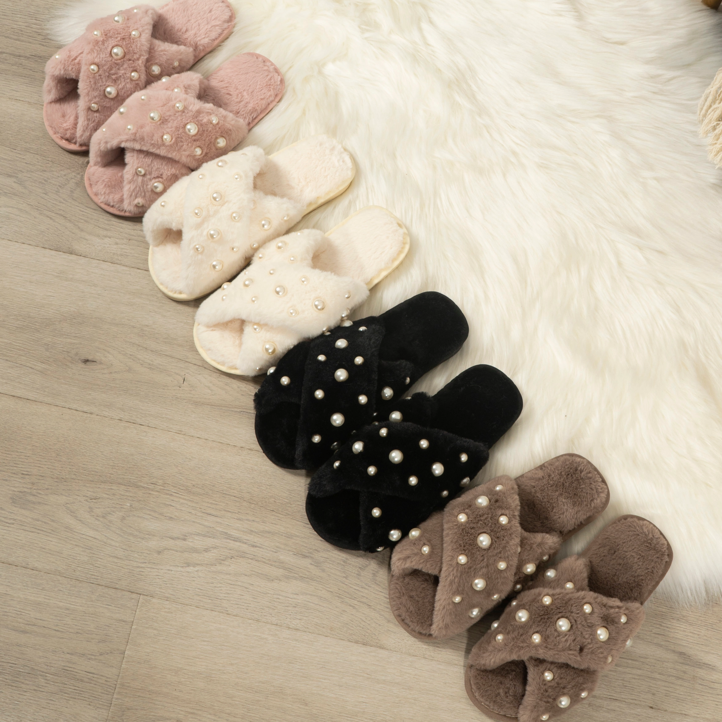 Rabbit Plush Warm Home Light weight Soft Comfortable Winter Shoes pearl ornament Slippers Manufacturer Indoor Plush Slippers