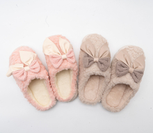 Cute bowknot plush slippers custom wholesale warm winter home slippers ladies slippers