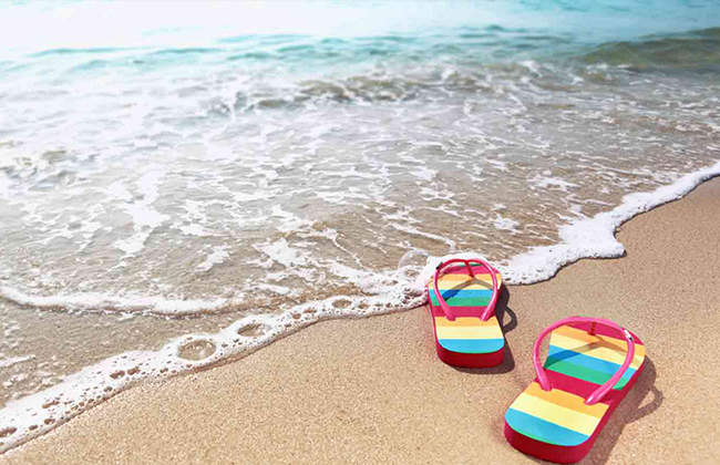 Rubber or leather? How to choose the best beach shoes