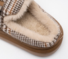 British style winter slippers fashionable and simple home slippers customized warm plush slippers
